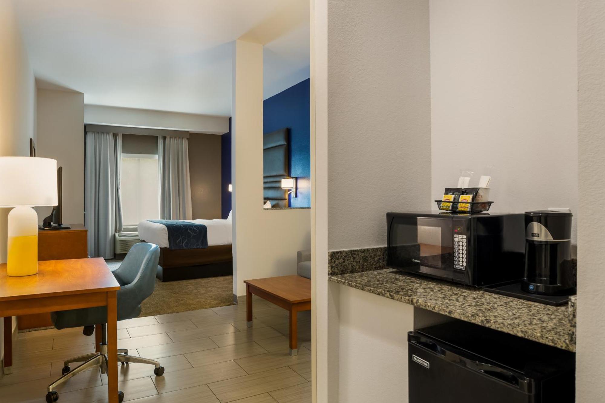 Comfort Suites Denham Springs Extérieur photo