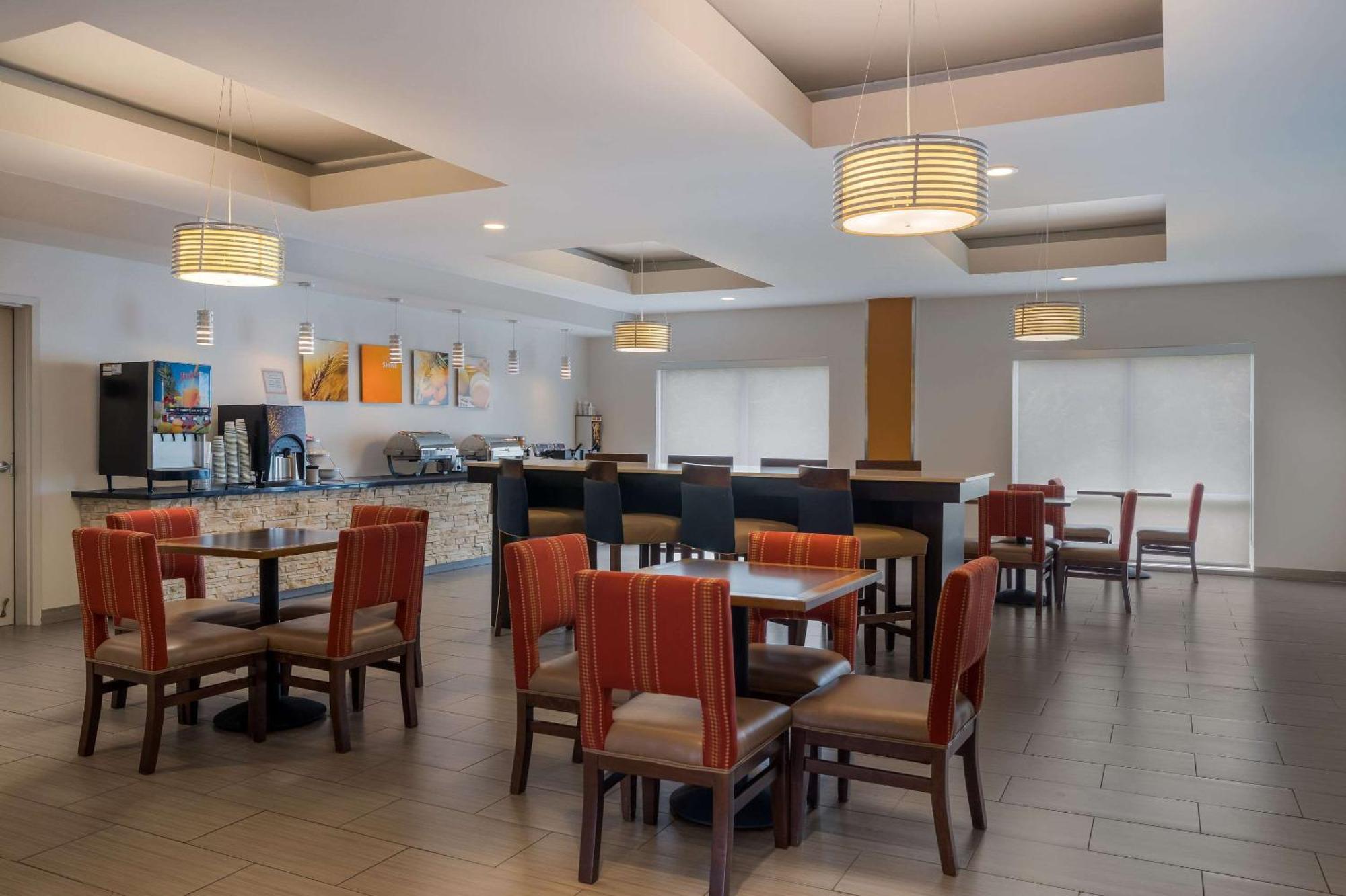 Comfort Suites Denham Springs Extérieur photo