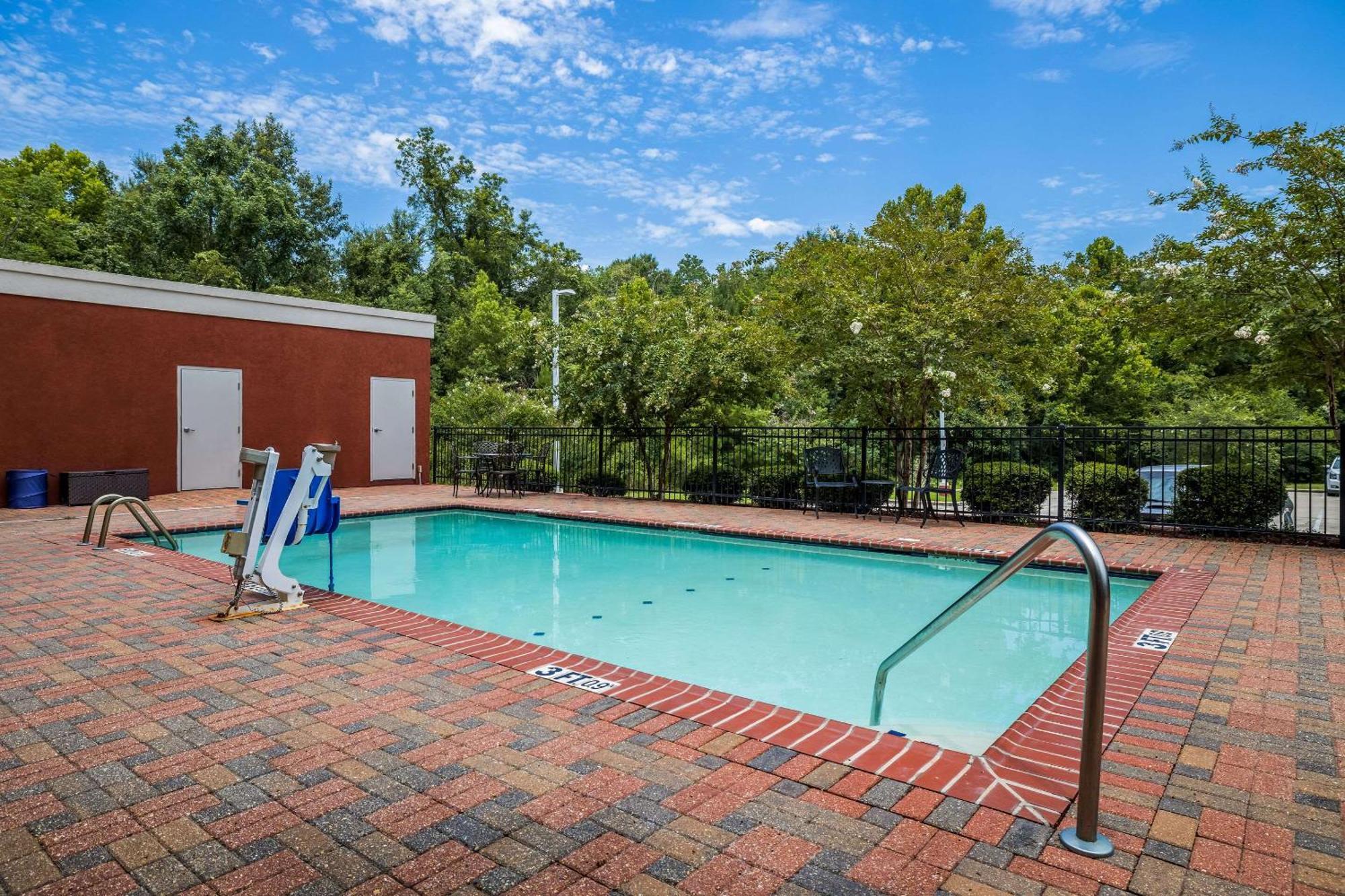 Comfort Suites Denham Springs Extérieur photo